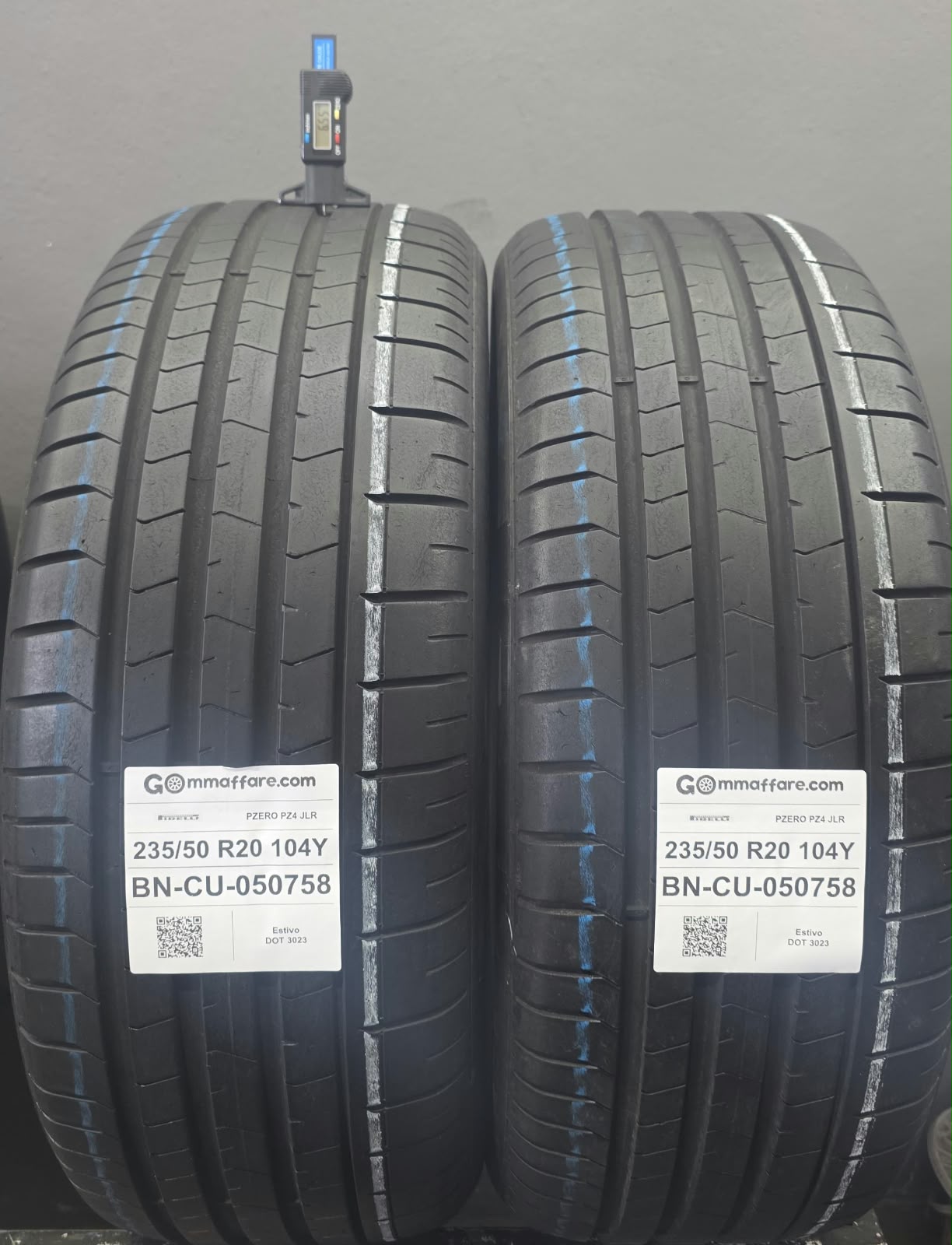 Pirelli PZERO PZ4 JLR 235/50 R20